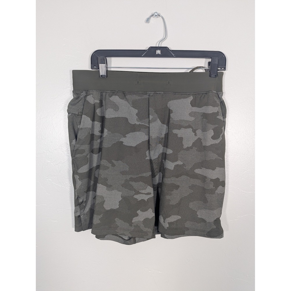 Lululemon T.H.E. Short 7" Mesh Linerless Camo Shorts Mens L olive Green